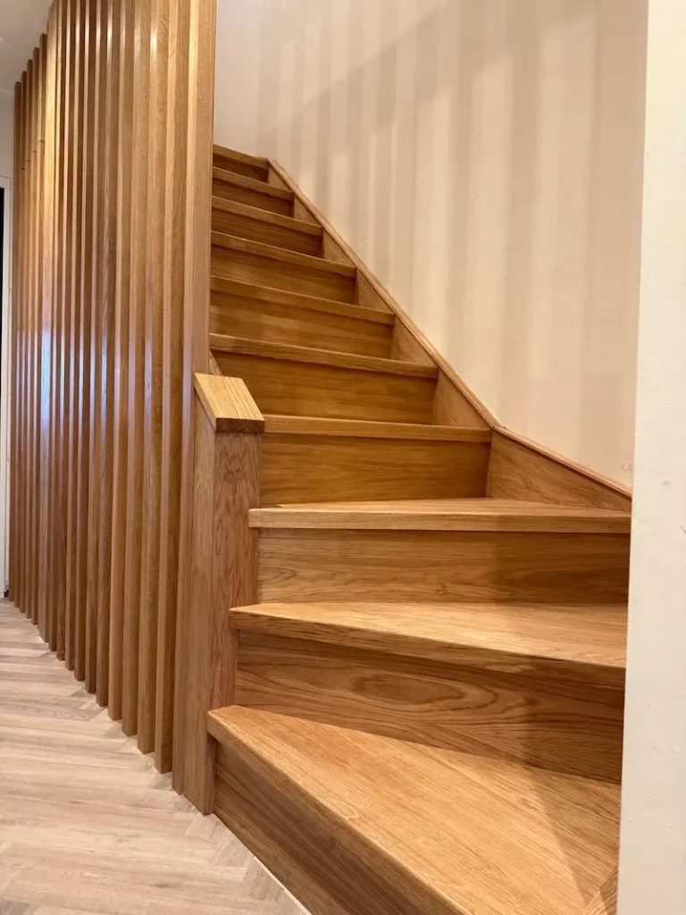 Bespoke oak staircase using solid oak risers and treads