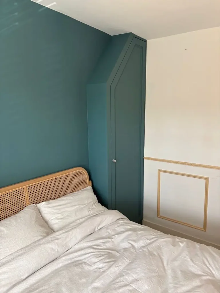 Sloped alcove fitted wardrobes in greenwich